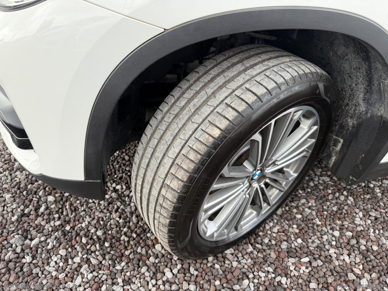 BMW X3 xDrive20d Luxury NAVI PELLE LED CERCHI 19