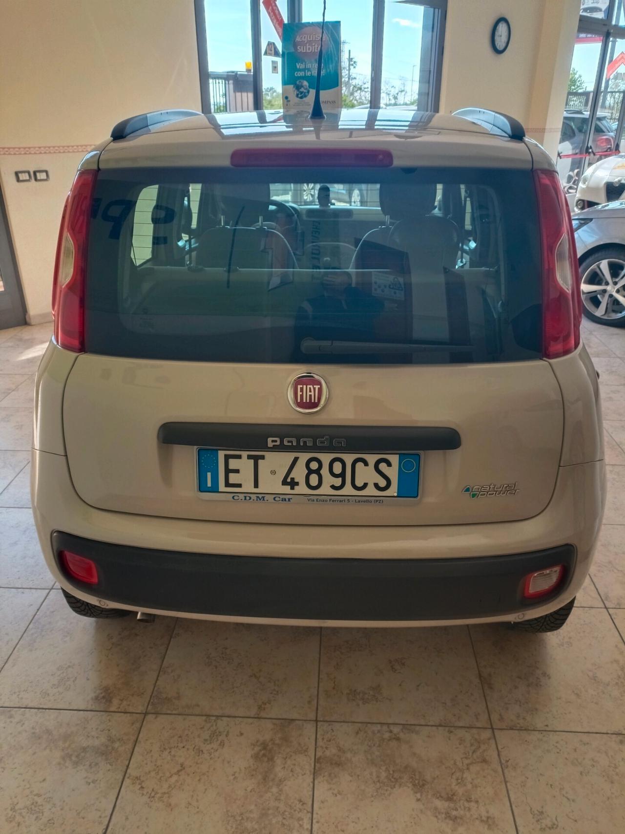 Fiat Panda versione lounge natural power