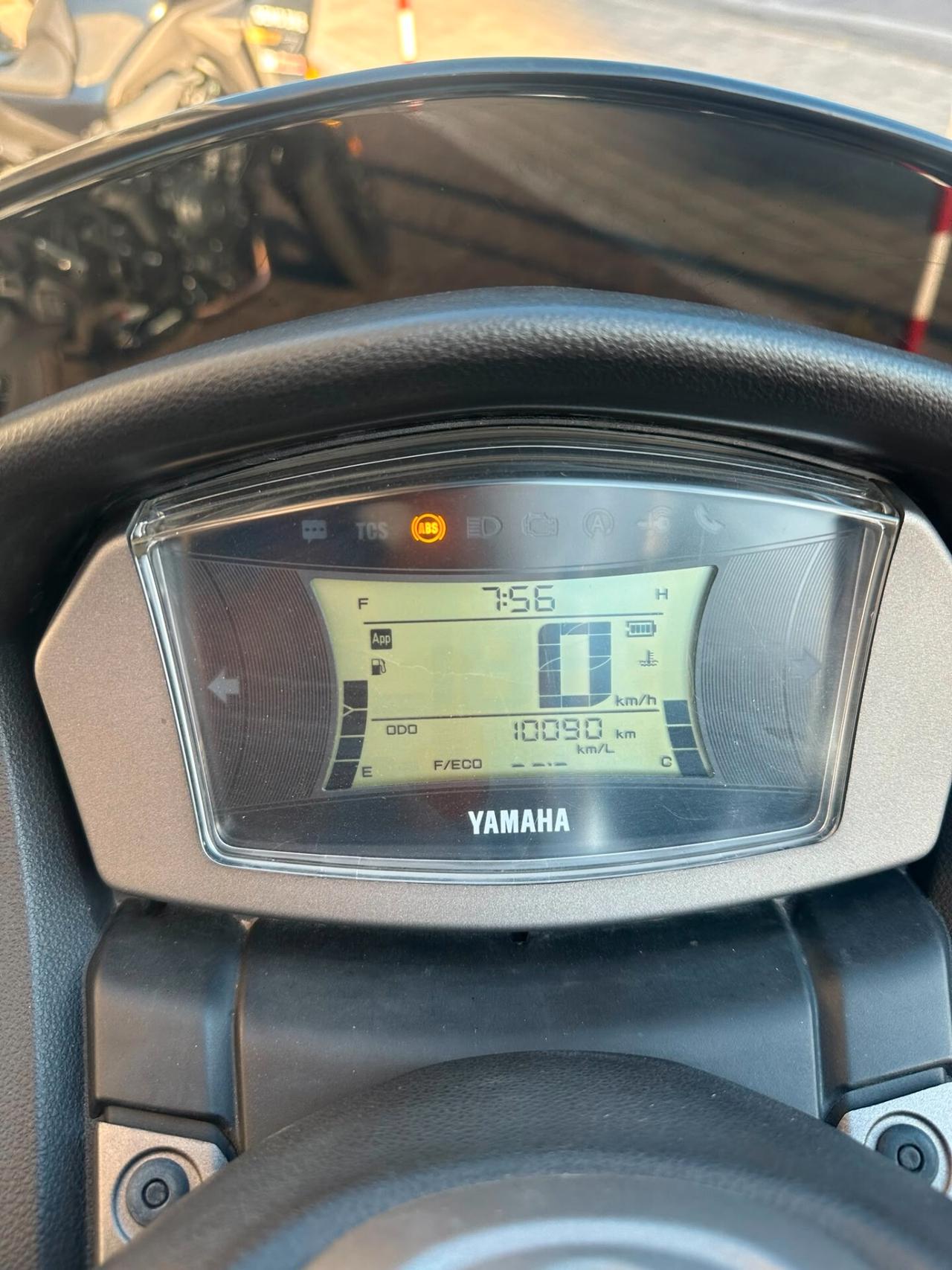 Yamaha NMAX BASE