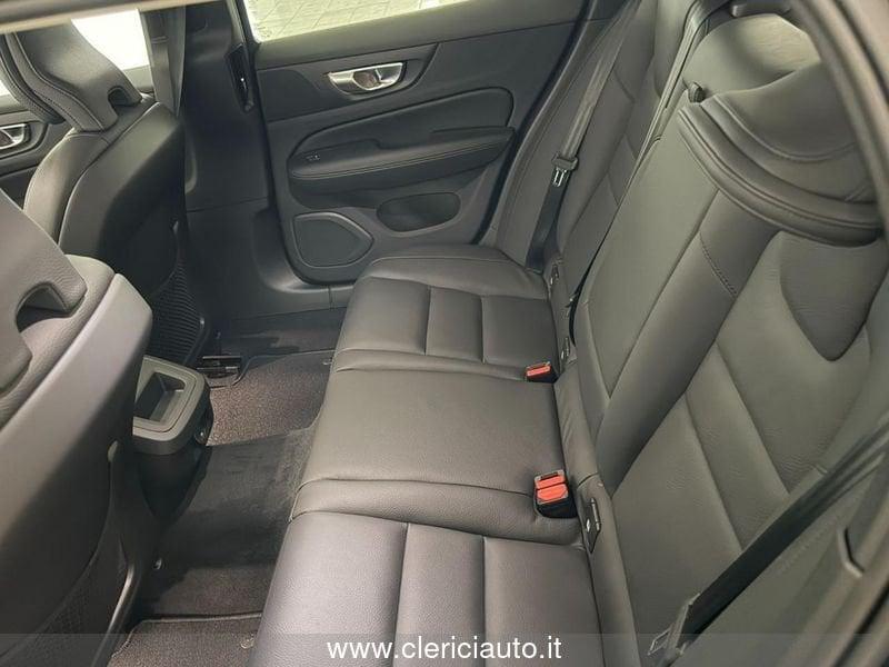 Volvo V60 Cross Country B4 (d) AWD automatico Plus