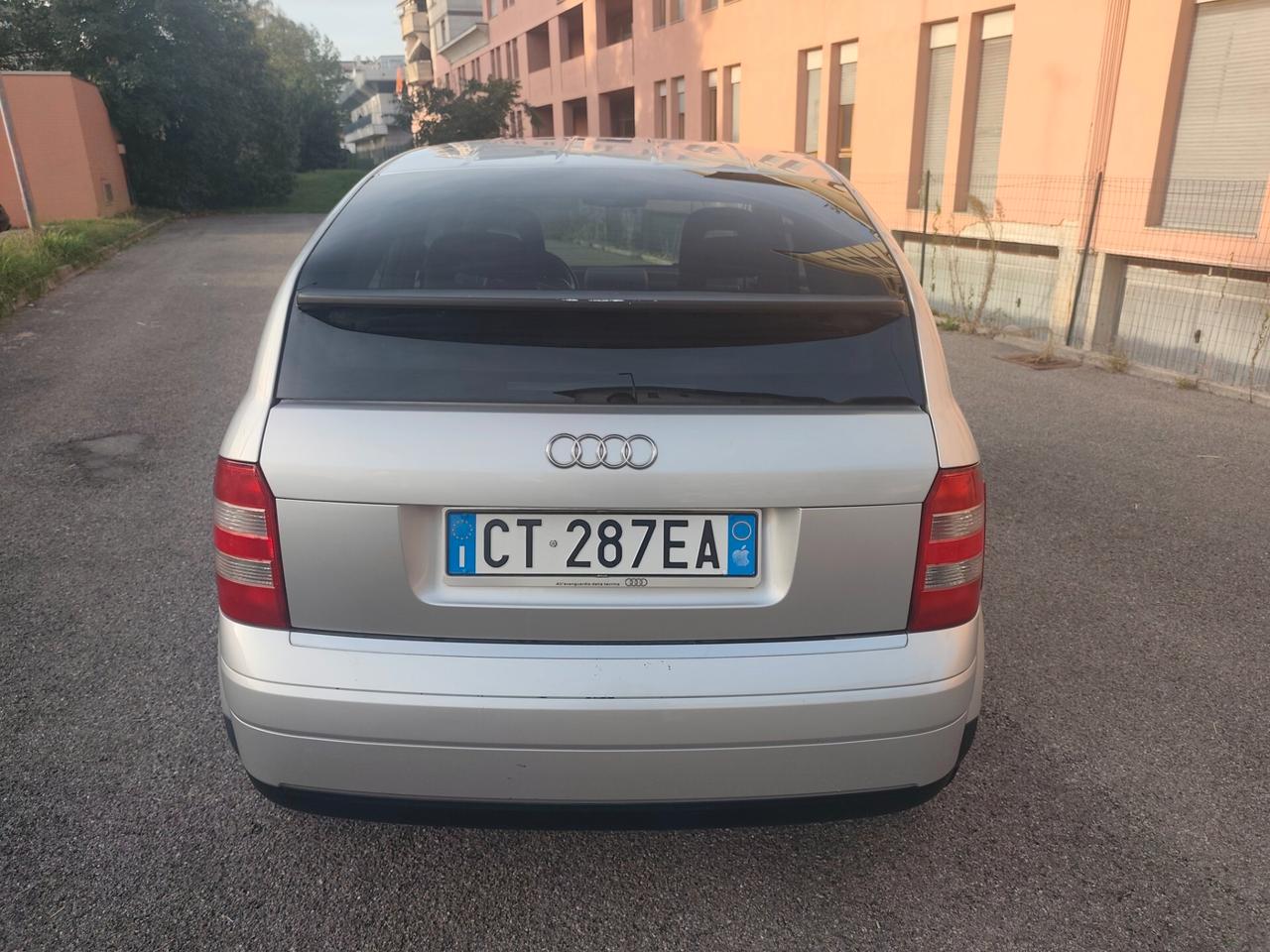 Audi A2 1.4 Benz euro 4 16V neopatentati