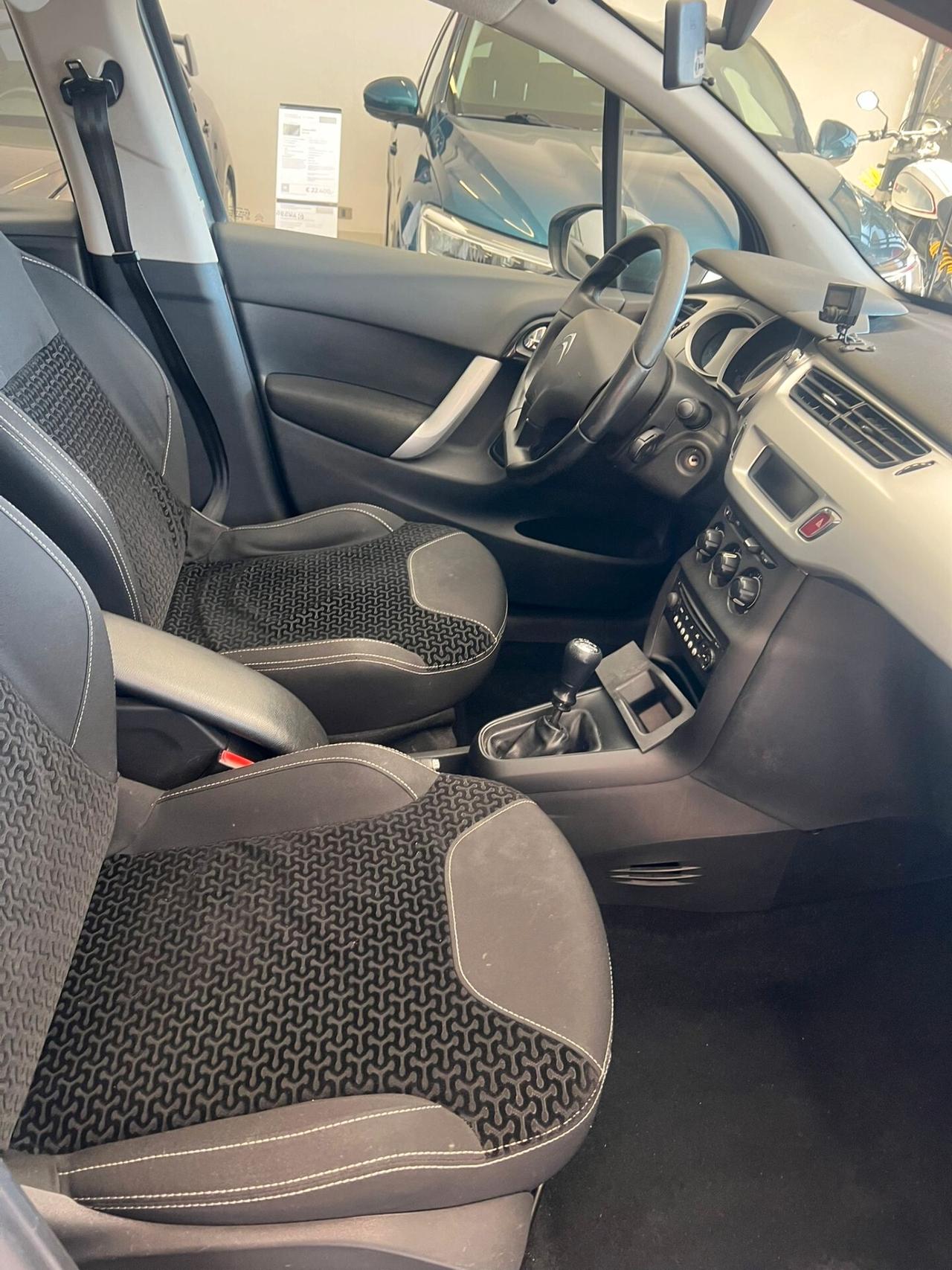 Citroen C3 II 1.1 Exclusive (exclusive style)