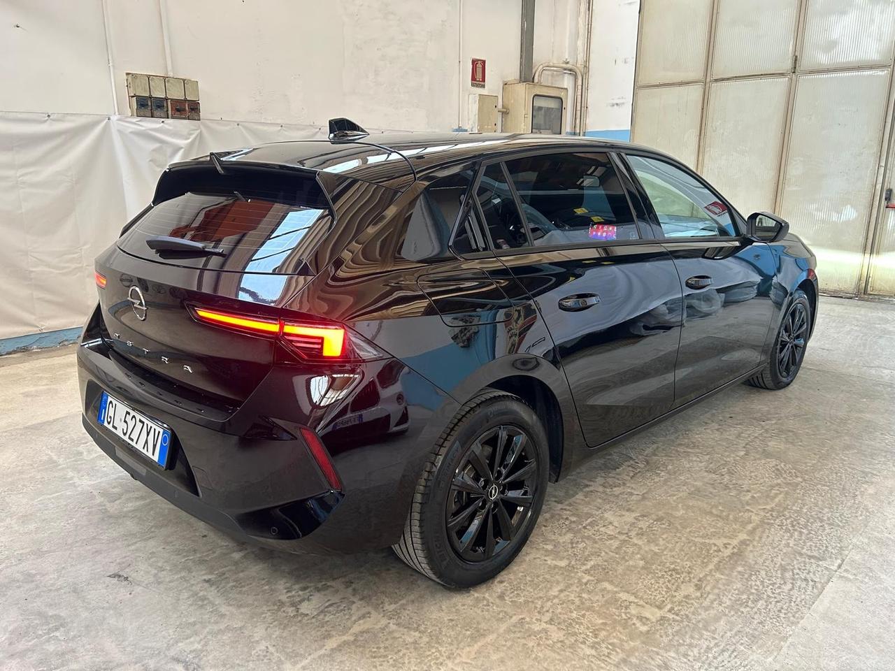 Opel Astra 1.2 Turbo 110 CV Elegance