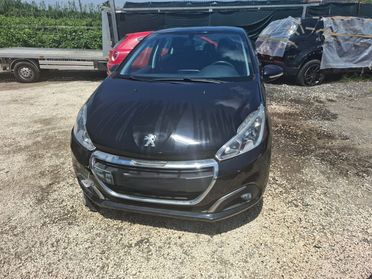 PEUGEOT 208 BLACKLINE VA IN MOTO SINISTRATA