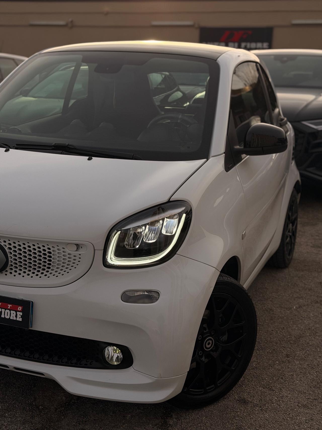 Smart ForTwo 0.9 Turbo 90Cv NAVI FARI FULL LED