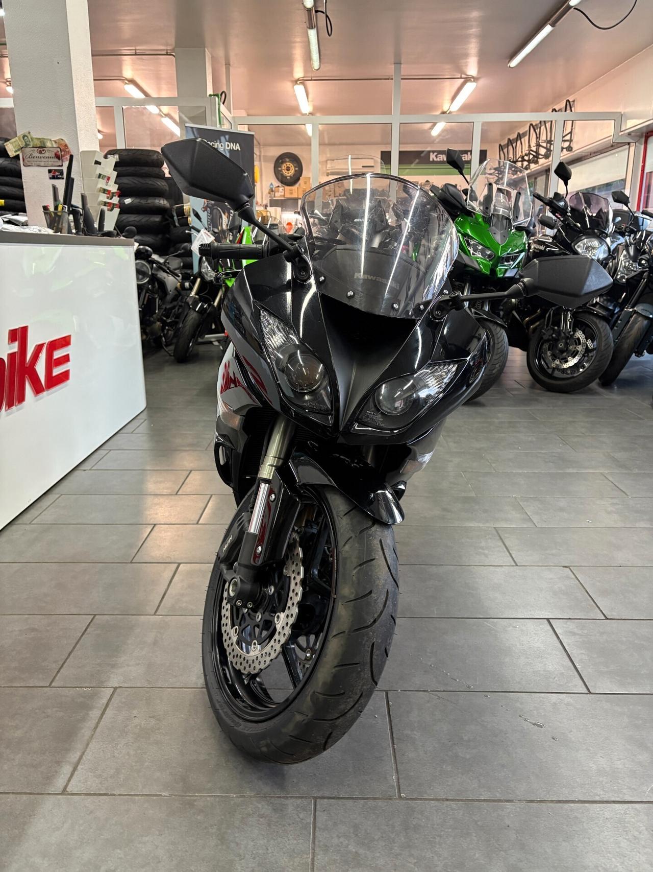 Kawasaki Ninja 600 ZX-6R - 2011