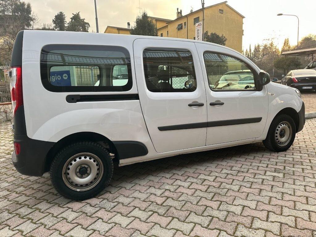 RENAULTKangooBluedCi95CVExpressMaxiFurgone