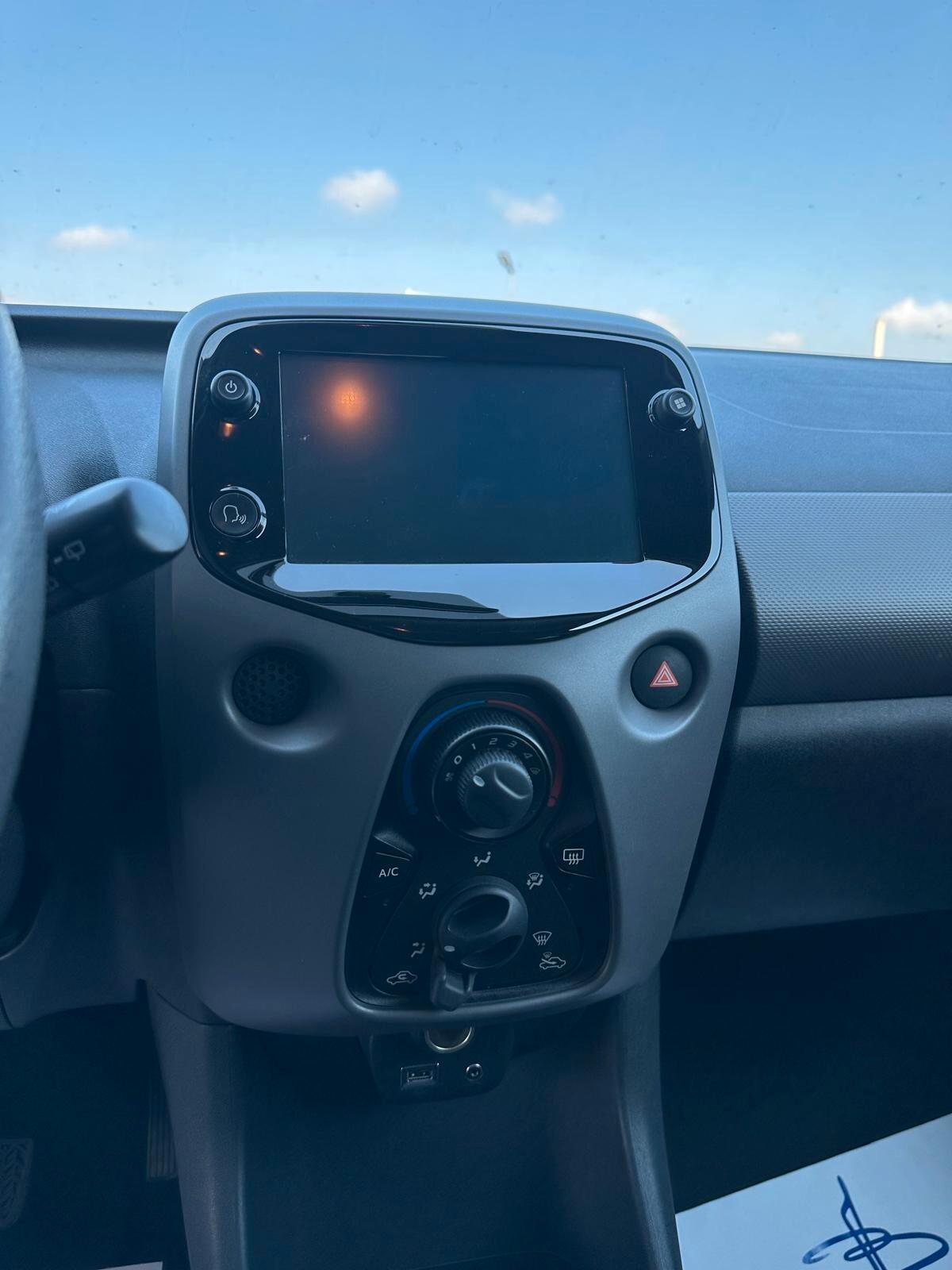Peugeot 108 VTi 72 S&S 5 porte Allure