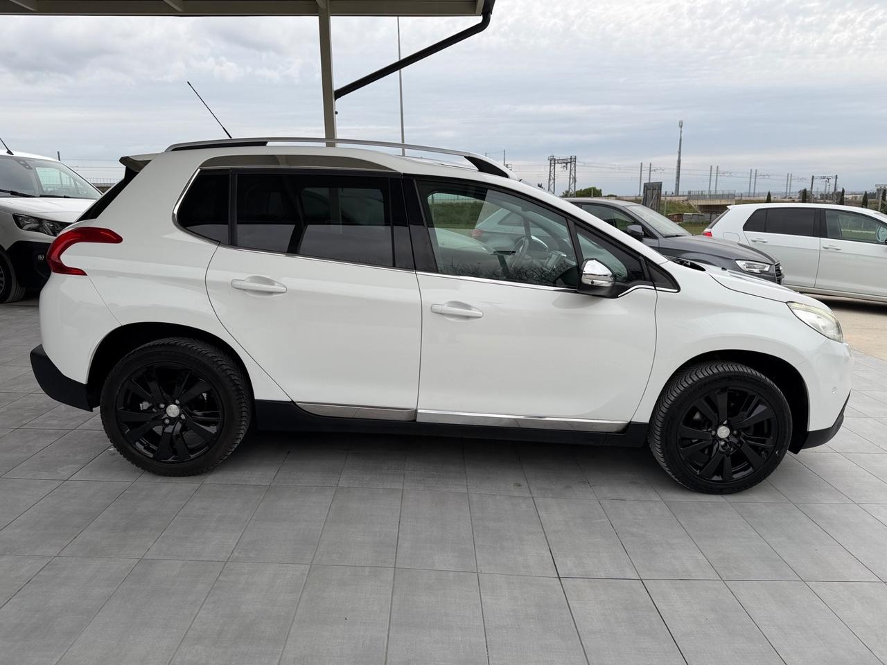 Peugeot 2008 1.6 e-HDi 115 CV Stop&Start Allure