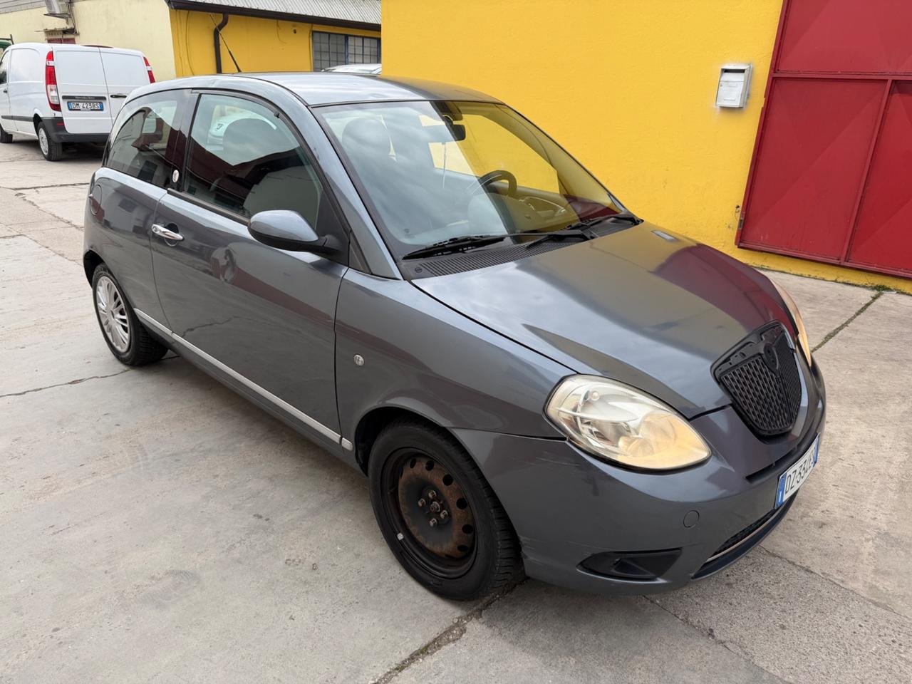 Lancia Ypsilon 1.4 Argento Ecochic GPL