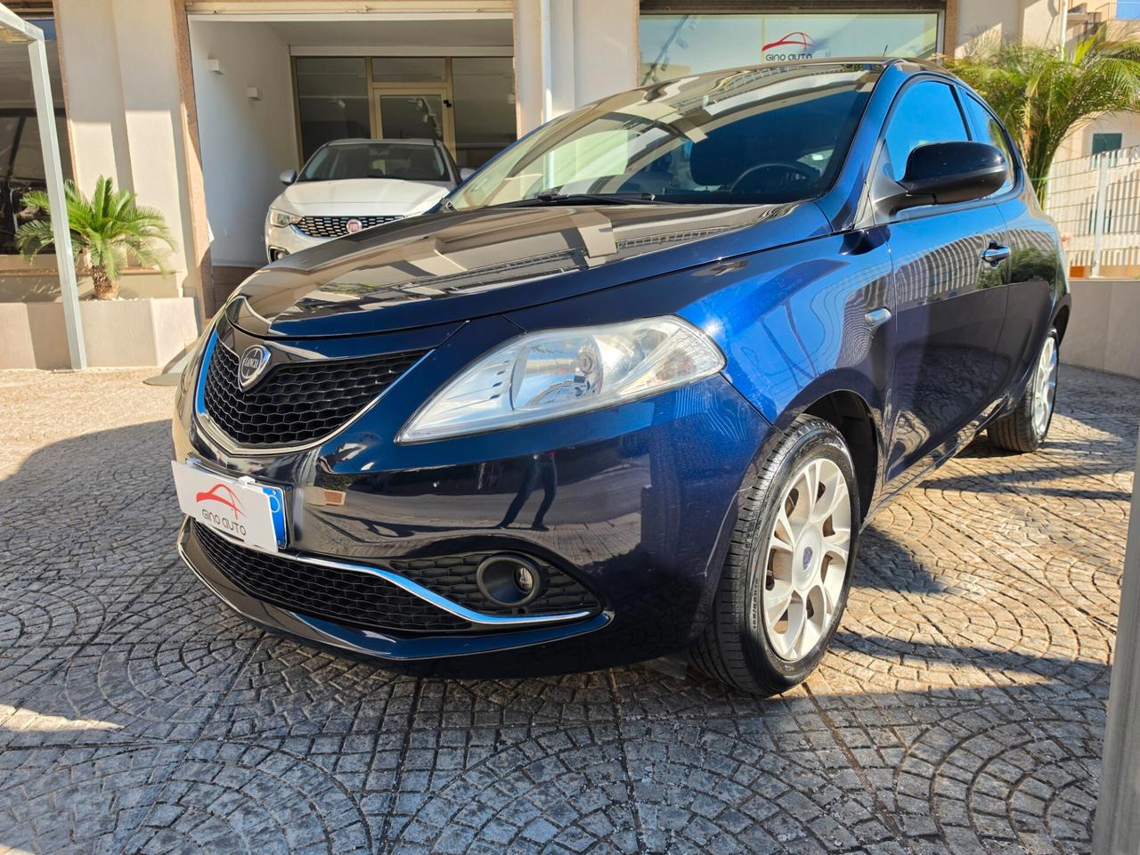 Lancia Ypsilon 1.2 69 CV 5 porte Gold