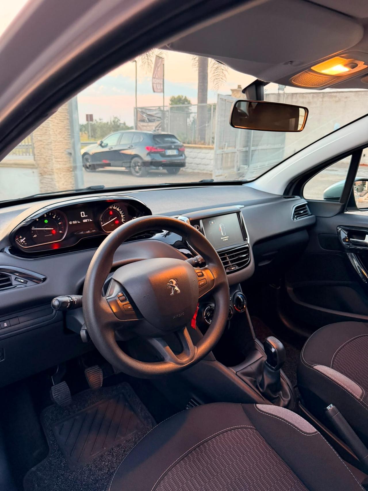 Peugeot 208 1.4 HDi 68 CV 5 porte Allure