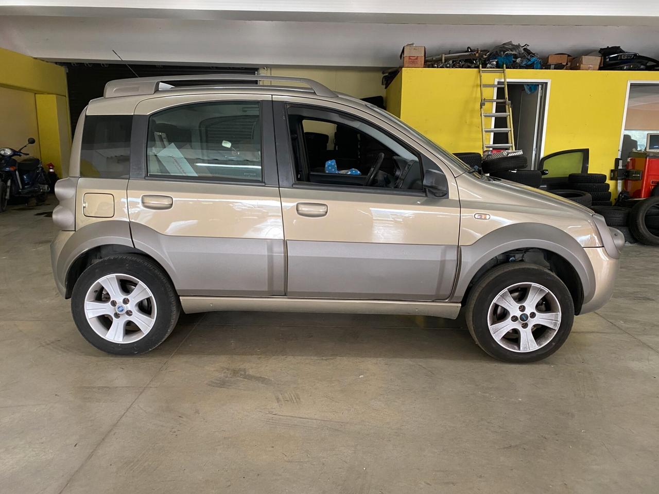 Fiat Panda 1.3 MJT 16V 4x4 Cross
