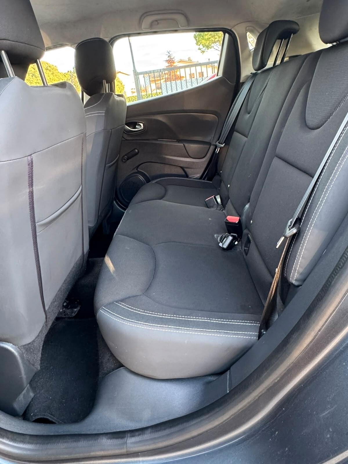 Renault Clio 1.2 75CV 5 porte Zen