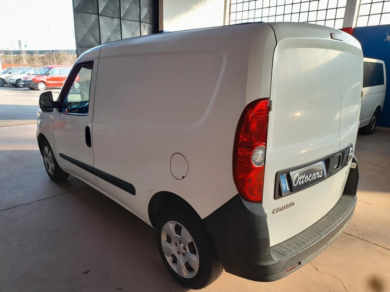 Opel Combo 1.3 CDTi 90CV PL-TN Club N1