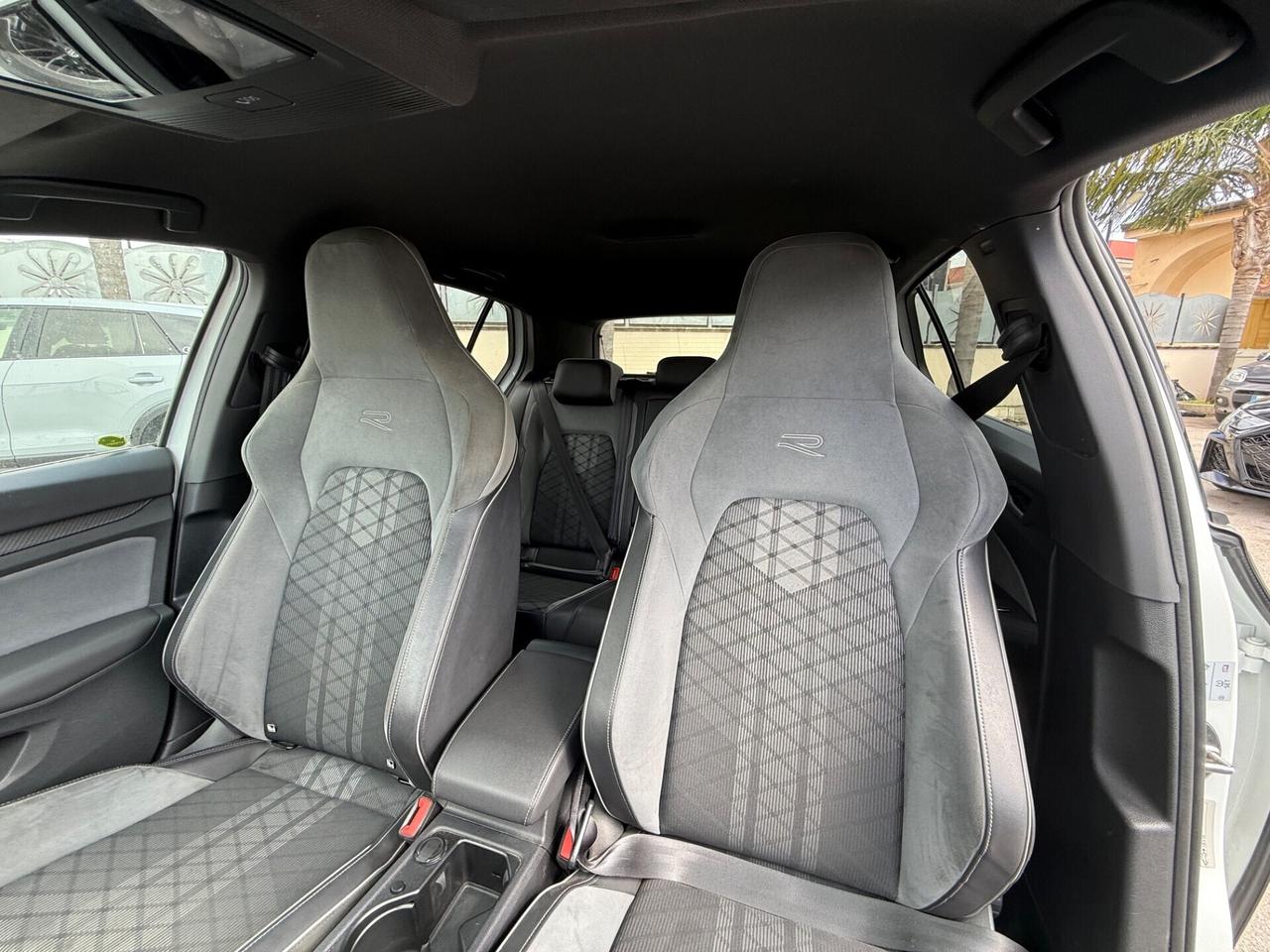 Volkswagen Golf 1.5 TSI 150 CV EVO ACT R-Line