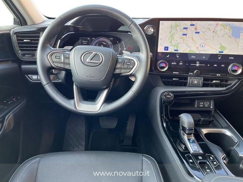 Lexus NX Hybrid Premium 4WD MY22