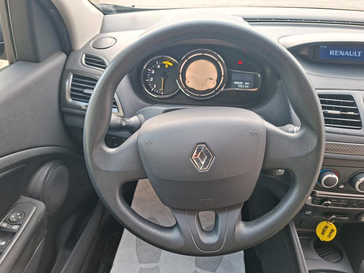 Renault Megane 1.5 dci Live *NEOPATENTATI*