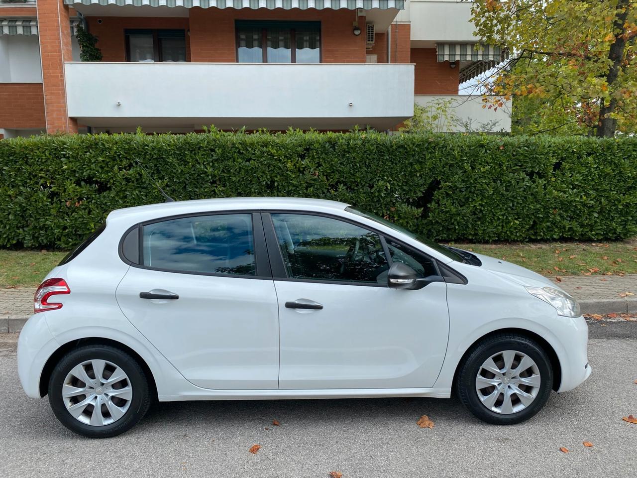 Peugeot 208 1.4 HDi 68 CV 5 porte Van Pack