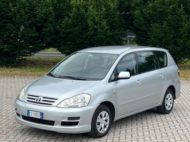 Toyota Avensis 2.0 D-4D 16V Station Wagon