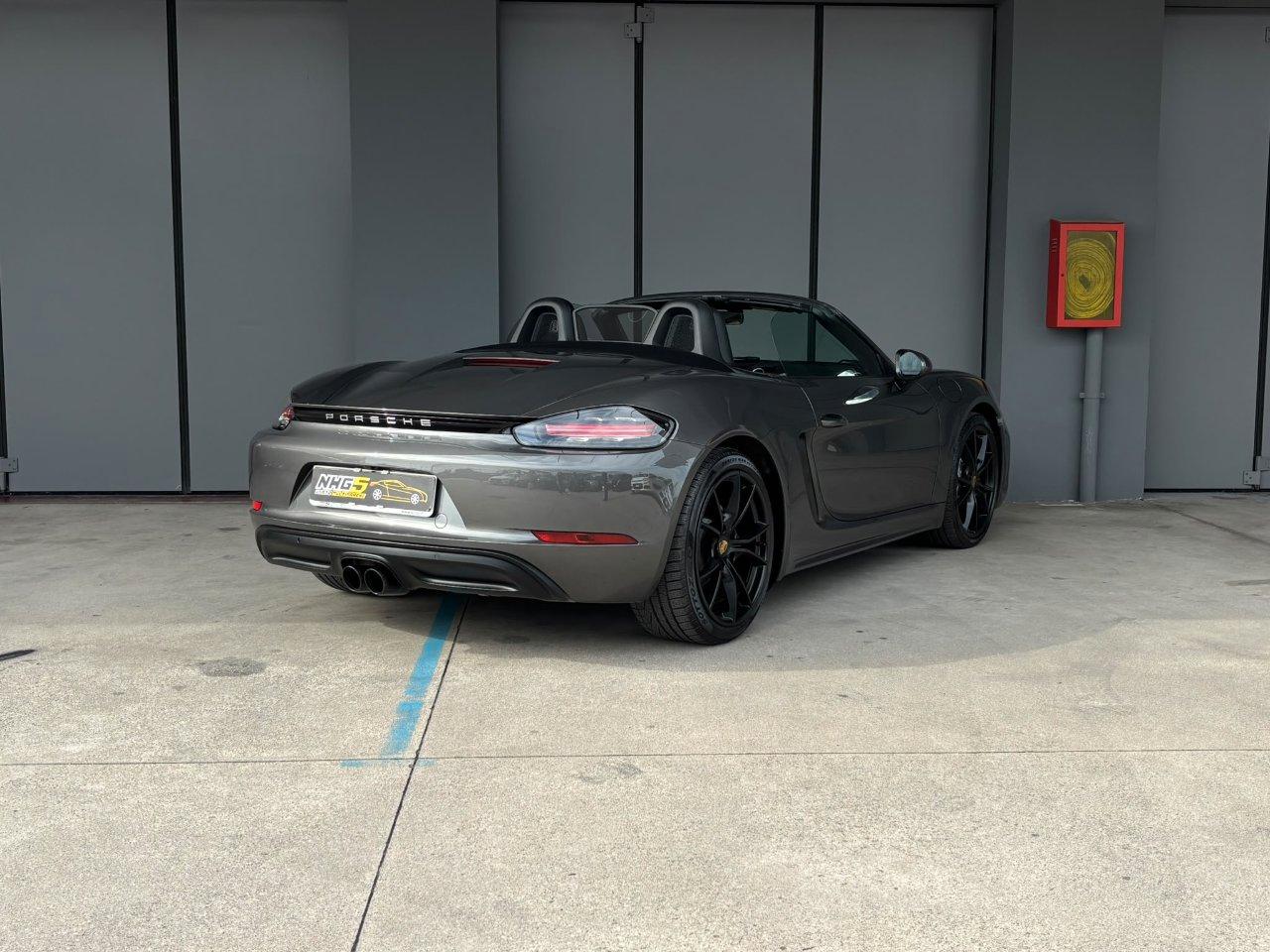 Porsche 718 Boxster
