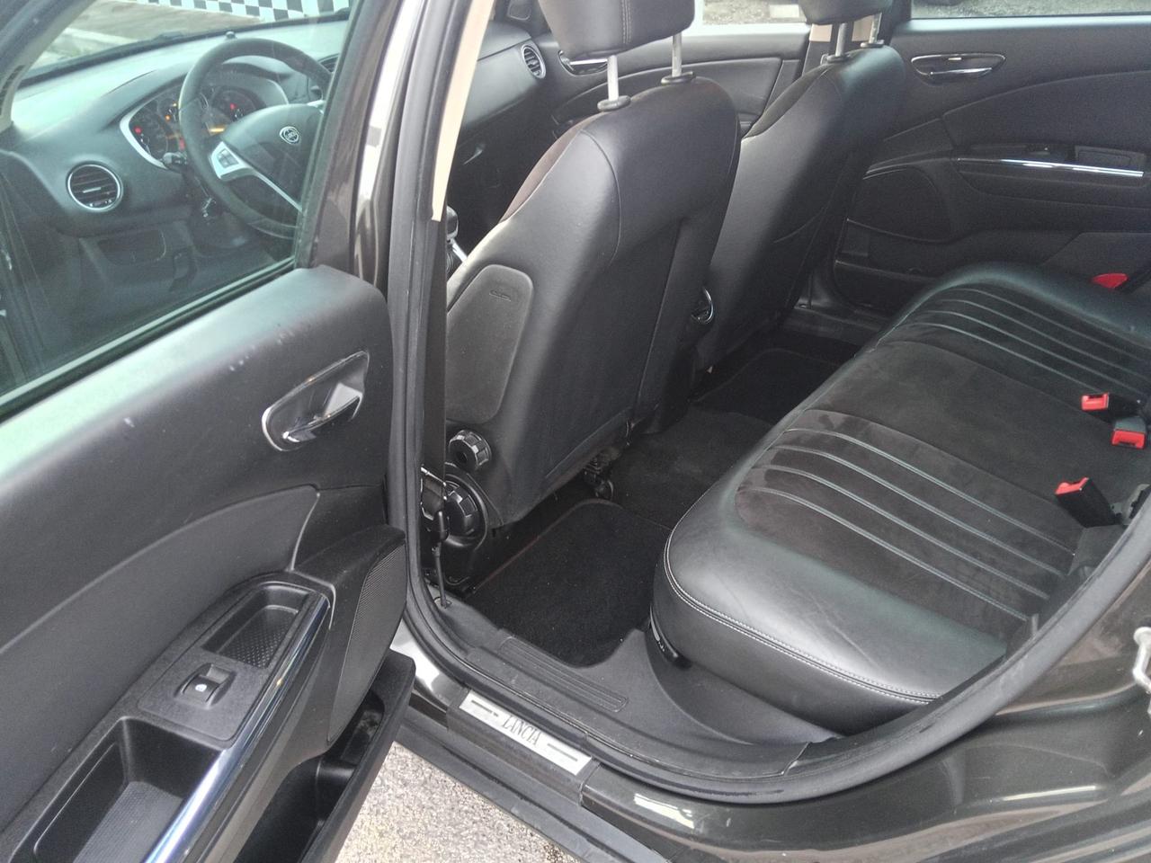 Lancia Delta 1.4 Gold Ecochic GPL 2012