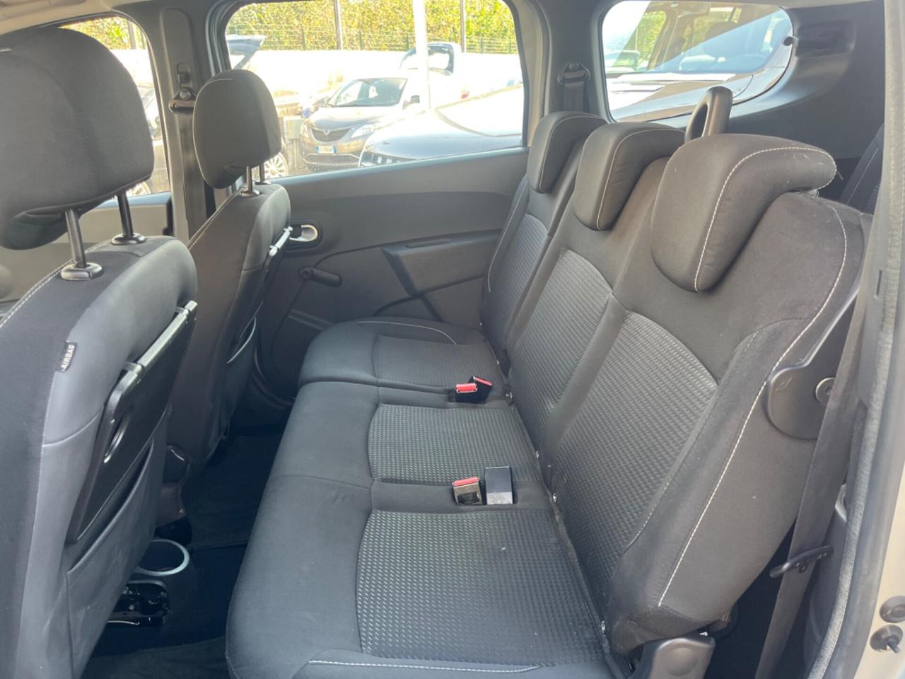Dacia Lodgy 1.5 dCi 8V 110CV Start&Stop 7 posti Lauréate