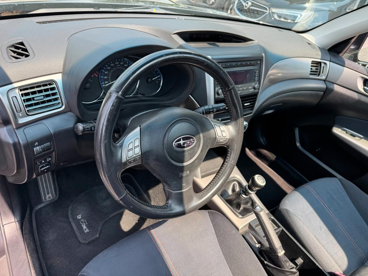 Subaru Forester 2010 2.0d X 6mt*