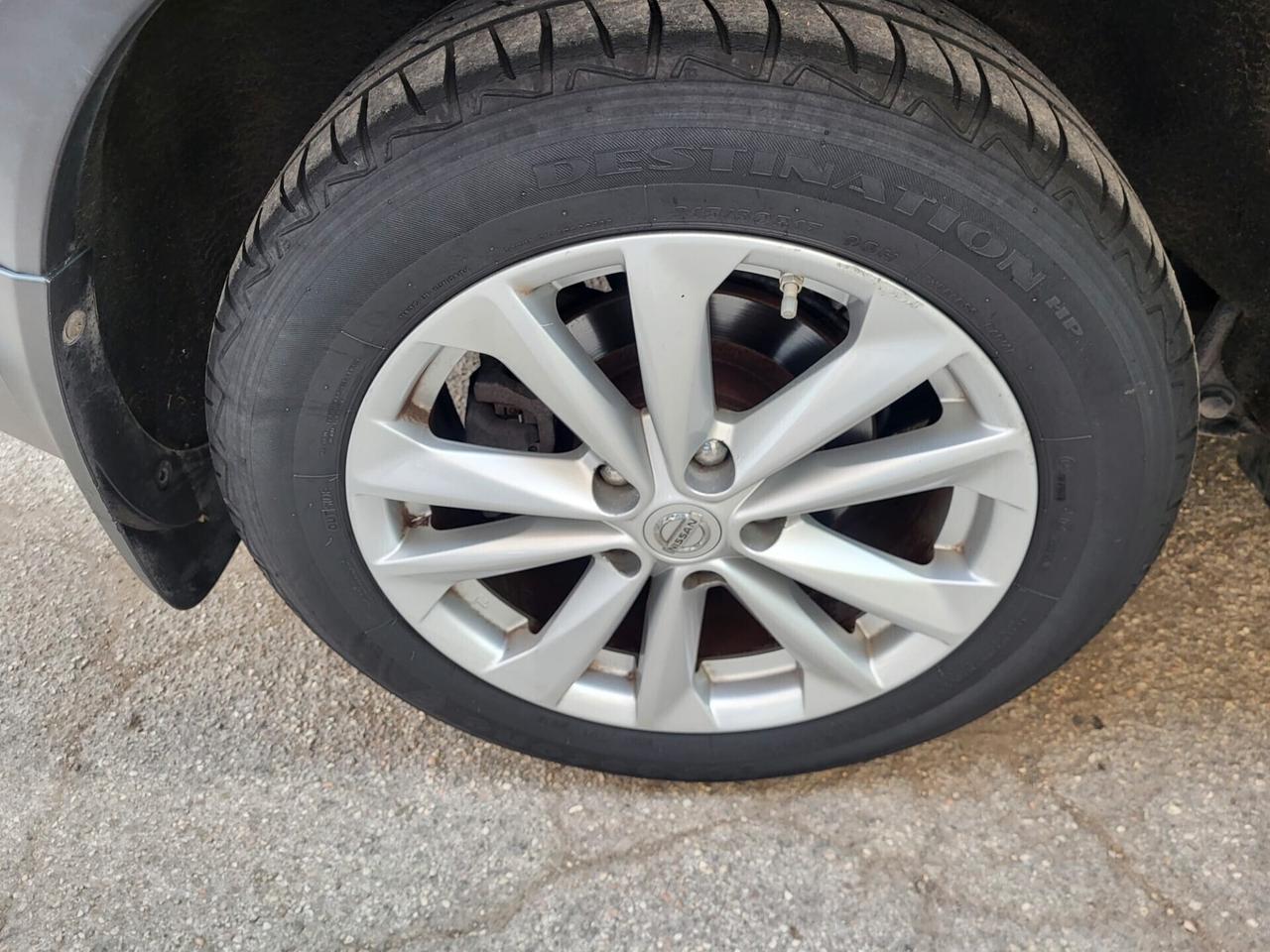 Nissan Qashqai 1,6 dCi-NAVI-TELECAMERA-3 REVISIONI