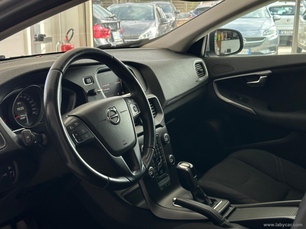 VOLVO V40 D2 Business