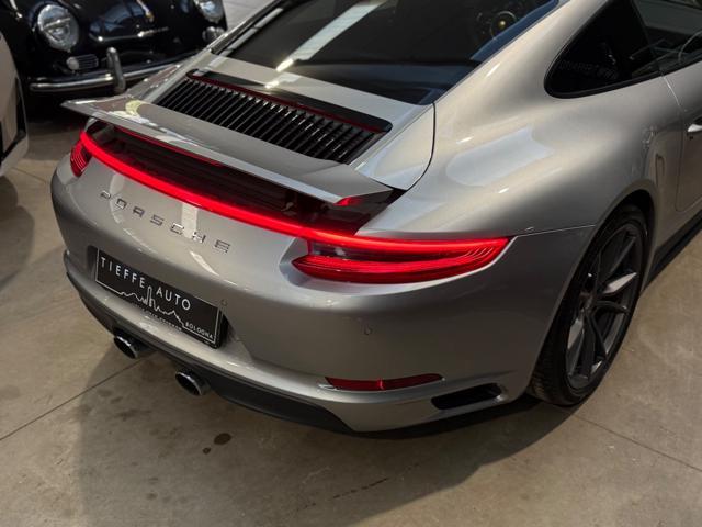 PORSCHE 911 3.0 Carrera 4 Coupé