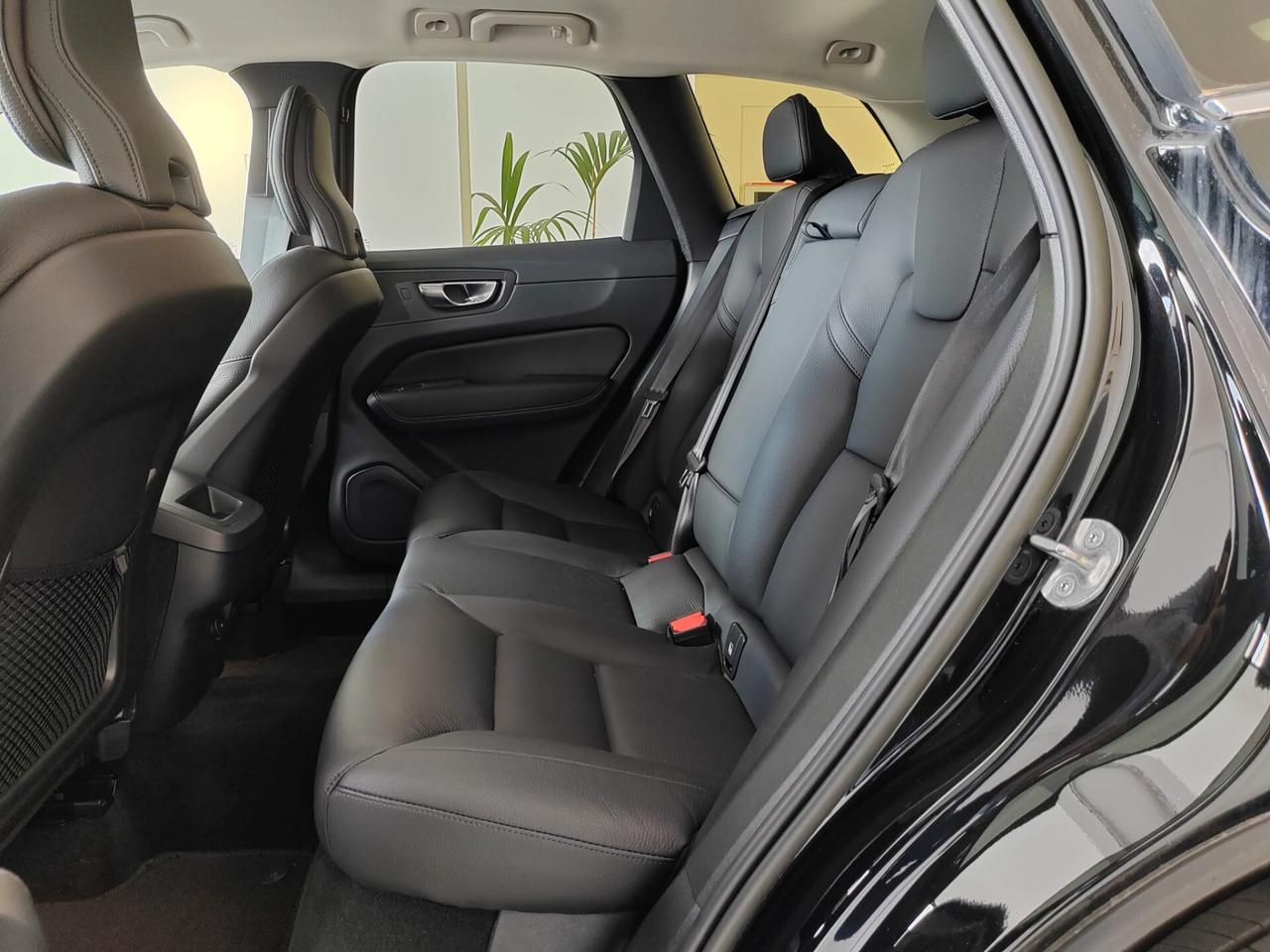 Volvo XC 60 XC60 B4 (d) AWD automatico Ultimate Dark