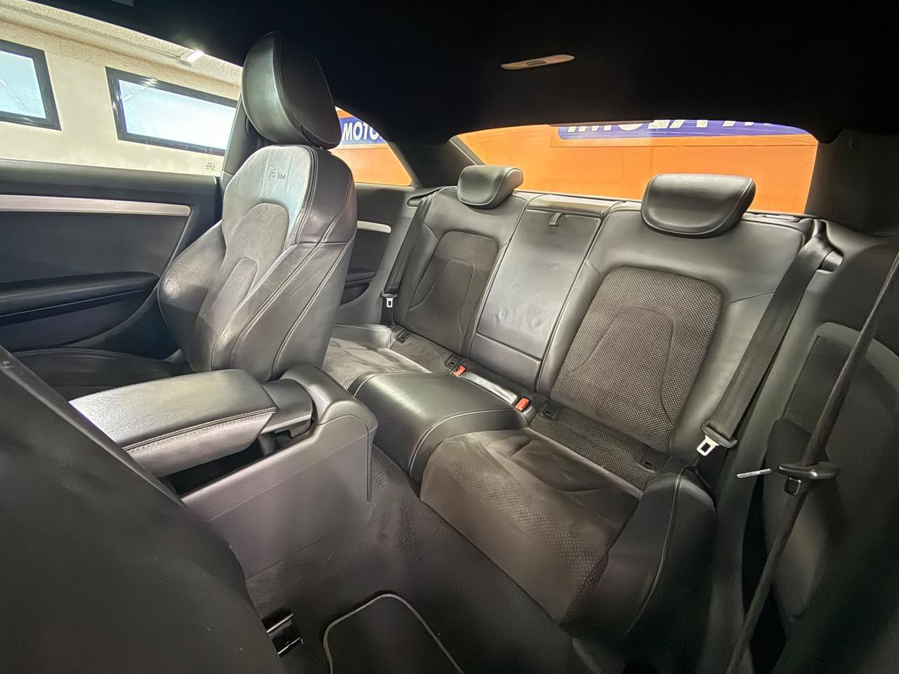 Audi A5 Coupé 2.0 TDI 177 CV S-line Total Black