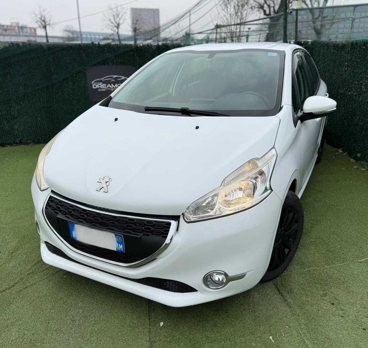 Peugeot 208 2013 1.2 BENZINA NEOPATENTATI 5 PORTE