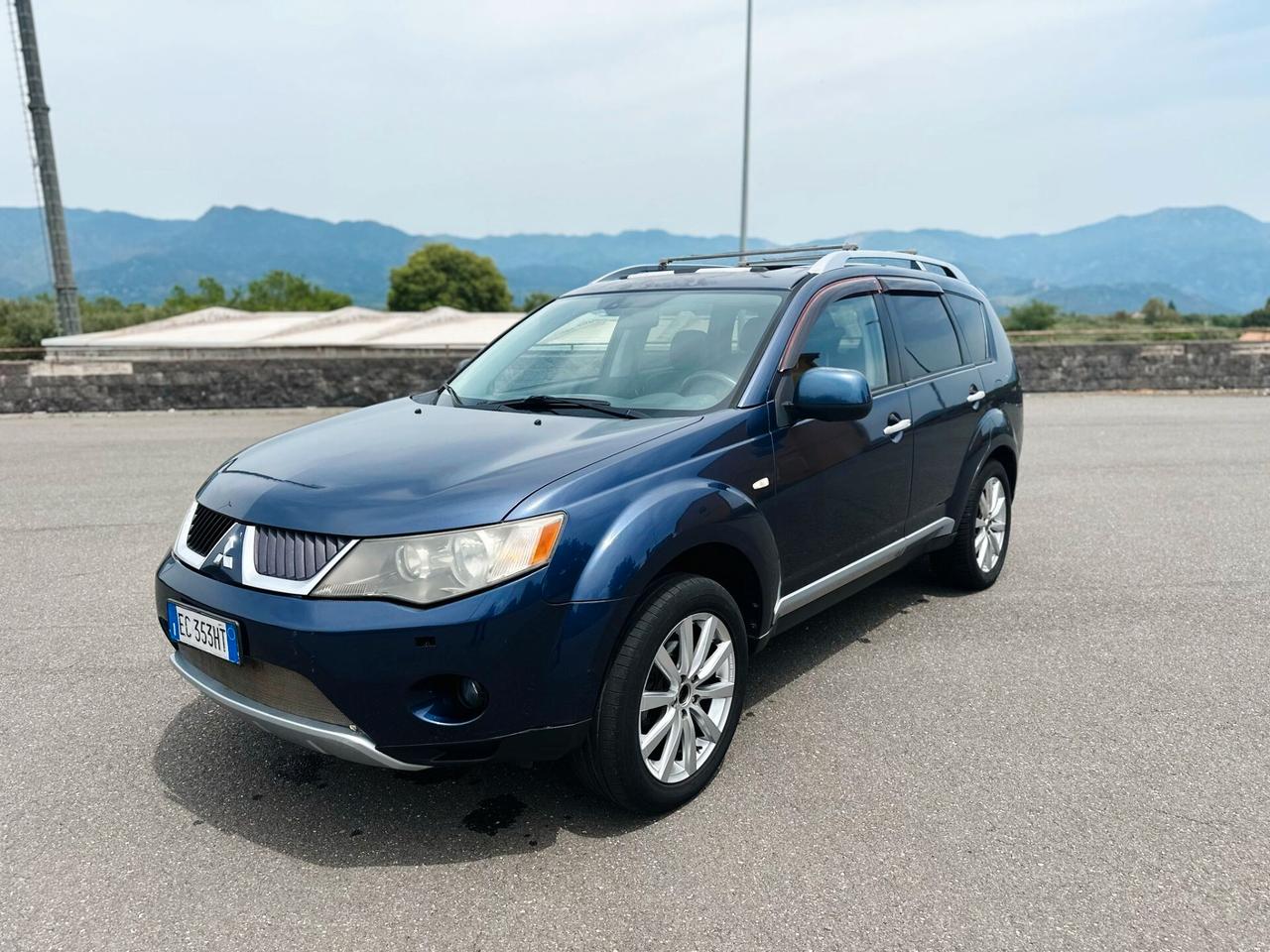 Mitsubishi Outlander 2.2 DI-D DPF 7 posti
