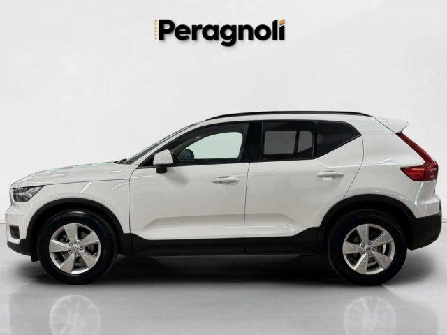 VOLVO XC40 T3 MOMENTUM CORE AUTOMATICA