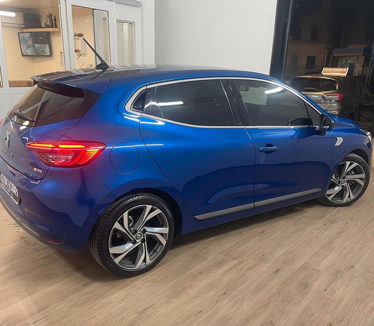 Renault Clio Hybrid E-Tech 140 CV 5 porte R.S. Line