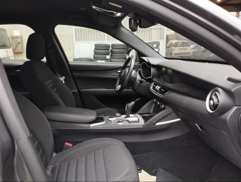 Alfa Romeo Stelvio 2.2 TDI 190CV Q4 AUTOM.+PDC+PRIVACY+NAVI+FULL LED