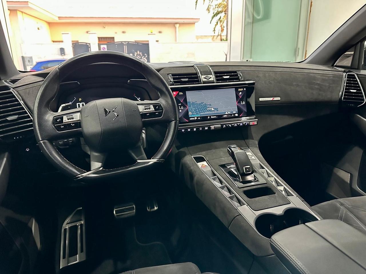 DS Automobiles DS 7 Crossback Performance Line