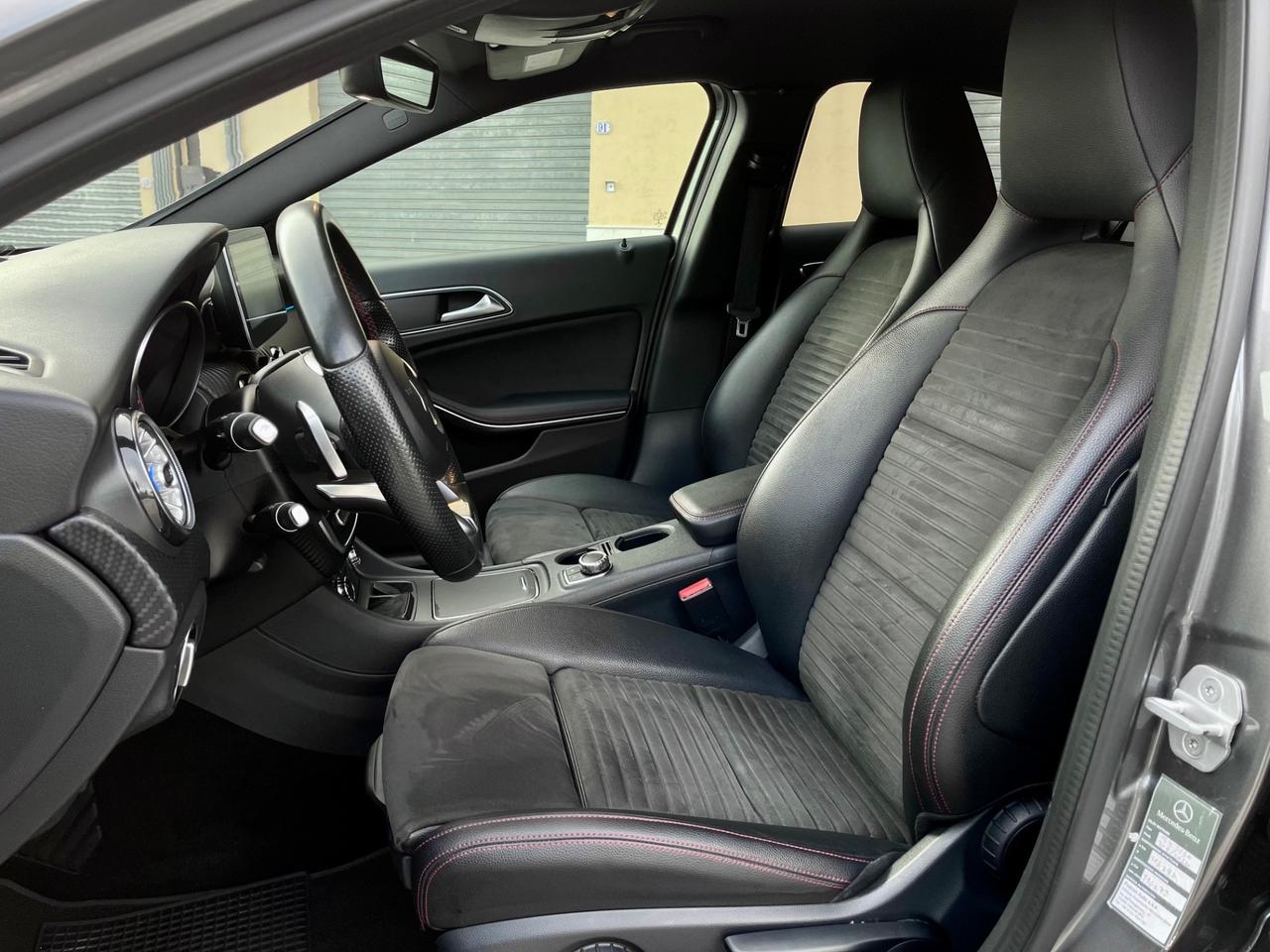 Mercedes-benz A 200 d AMG Premium
