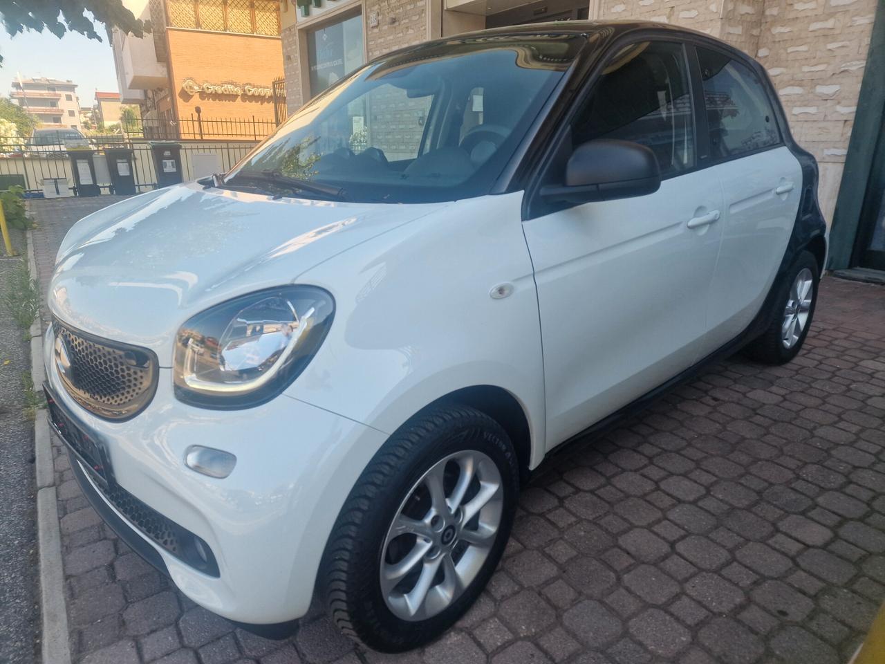 Smart ForFour 70 1.0 twinamic PASSION * LED + AUTOMATICA *