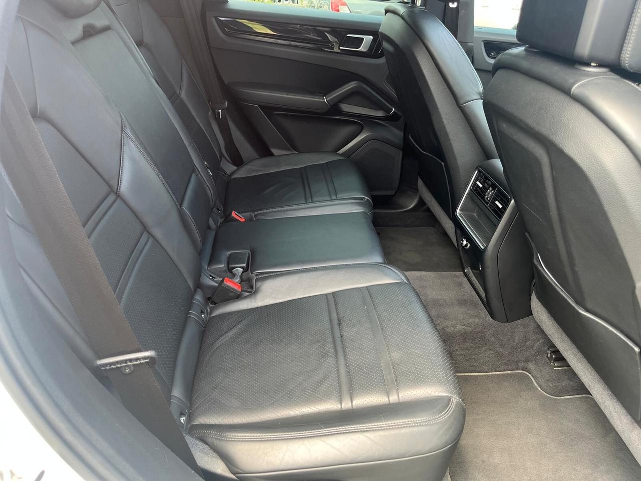 Porsche Cayenne 3.0 V6 E-Hybrid