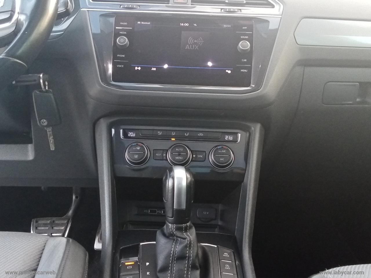 VOLKSWAGEN Tiguan 2.0 TDI 150CV SCR DSG R-Line TETTO APRIBILE