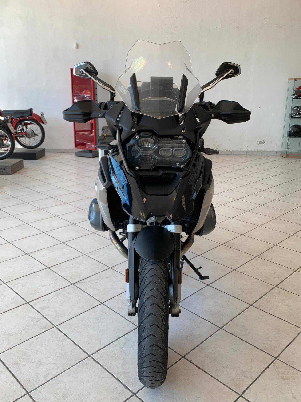 Bmw R 1250 GS 2022 Triple Black + tris valigie