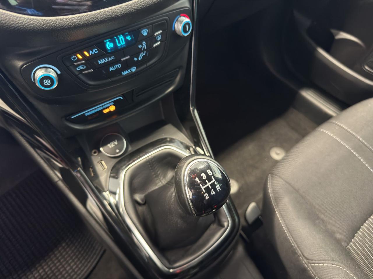Ford B-Max 1.5 tdci Business Titanium 75cv E6