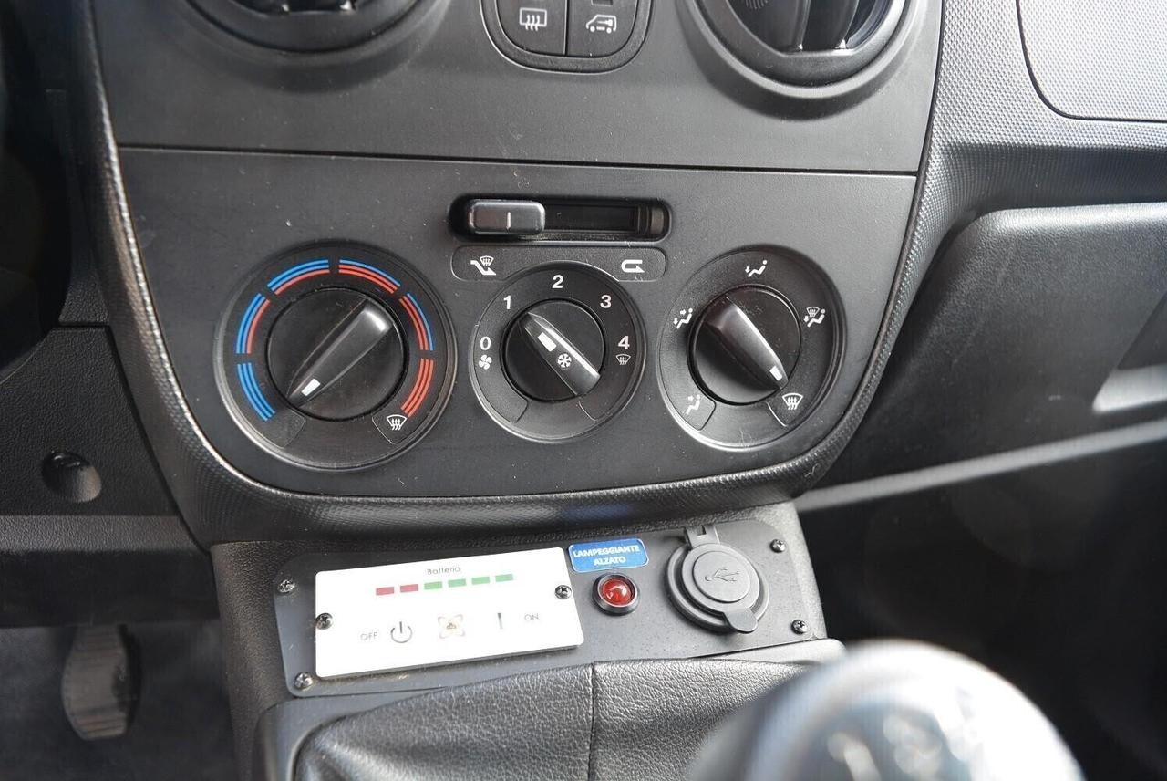 FIORINO 1.3 Mjet Adventure *66.230 km
