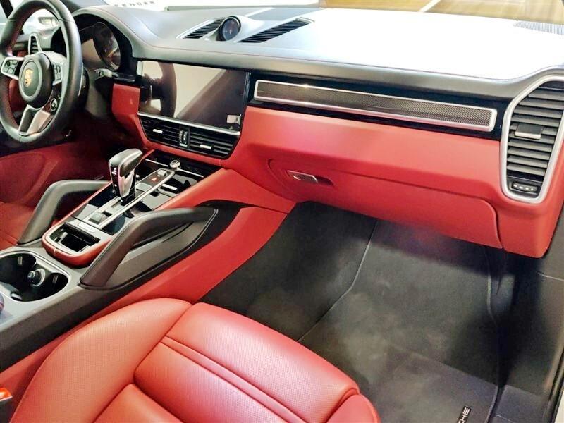 Porsche Cayenne 3.0 V6 E-Hybrid Platinum Edition