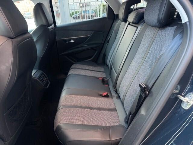Peugeot 3008 BlueHDi 130 S&S Allure