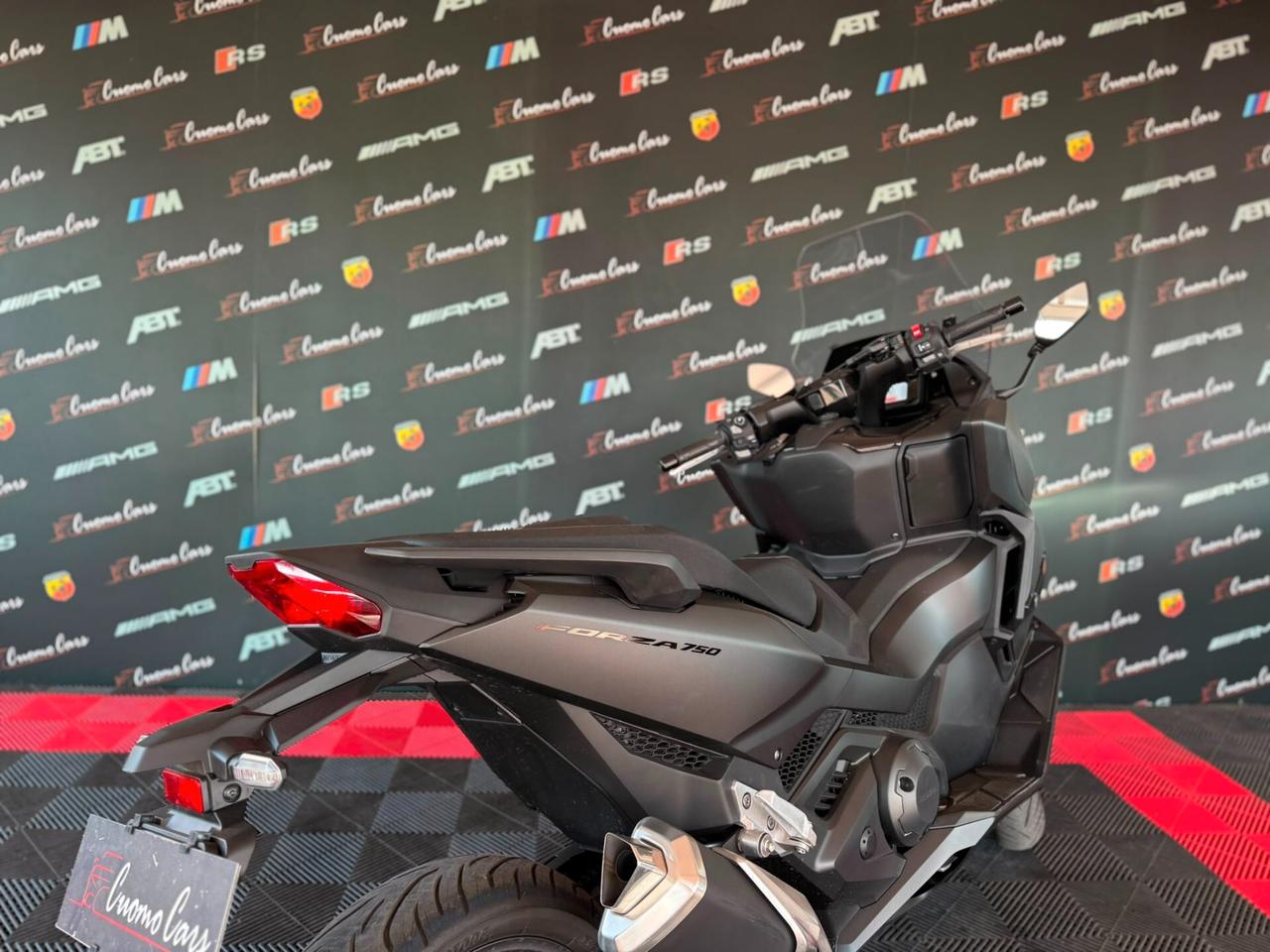 Honda Forza 750