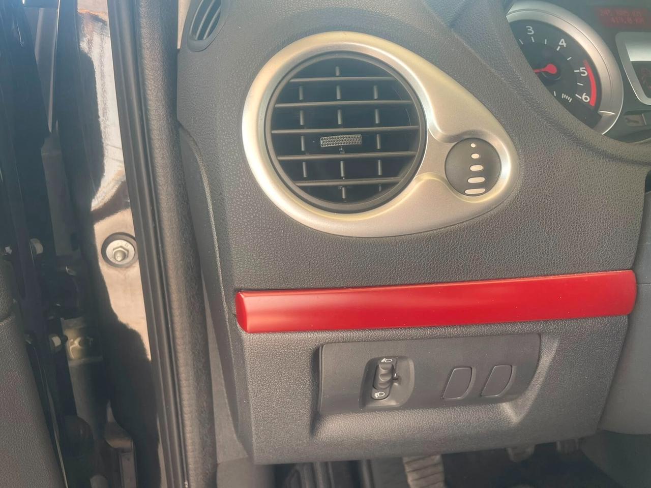 Renault Clio 1.5 dCi 85CV 5 porte Rip Curl